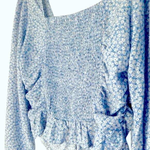 H & M Babydoll Smocked Coquette Powder Blue Floral Peasant Boho Blouse Size M - Picture 5 of 12
